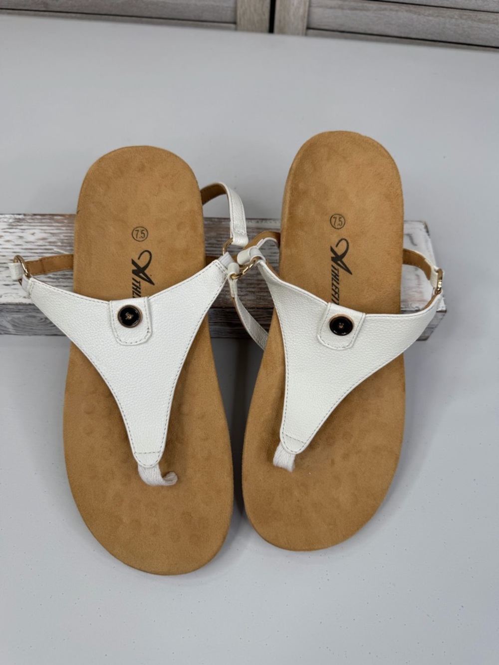 ATHLEFIT Women's Orthopedic Walking T-Strap Sandal White Vegan Leather-7.5